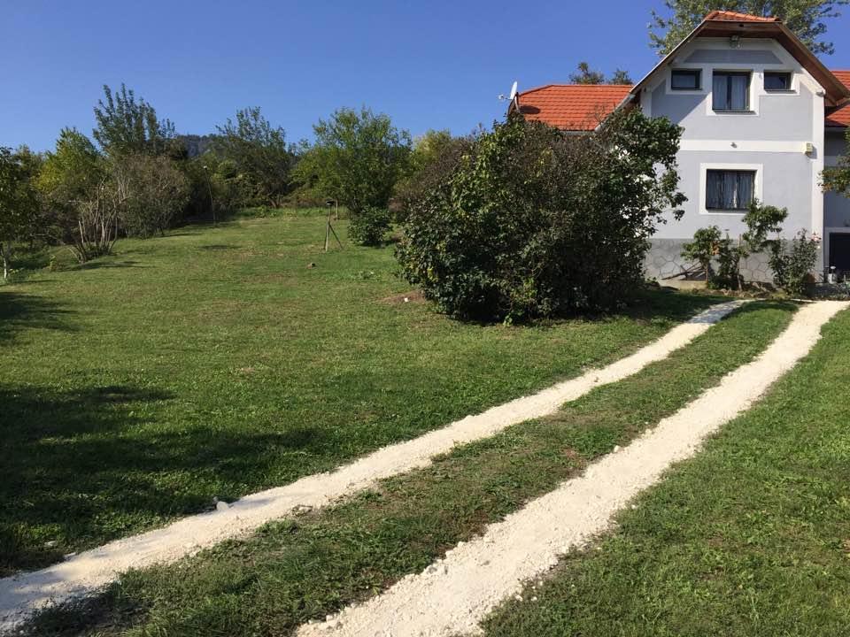 Eszter-Haz Hotel Kisapati Exterior photo